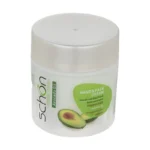 فرقی نمی‌کند پوست‌تان خشک، چرب یا ترکیبی از هر دو باشد چون مرطوب کننده‌ها روند فرسایش پوست را به تعویق می‌اندازند و از آن در برابر تغییرات ناگهانی آب‌وهوا محافظت می‌کنند. مرطوب‌کننده‌ها به اشکال مختلف لوسیون مایع، پماد و کرم دیده می‌شوند که میزان چربی و آب آن‌ها باهم تفاوت دارد و غلظت‌ آن‌ها در هر شکل متفاوت است. مهم‌ترین نکته در انتخاب یک مرطوب‌کننده، توجه به نوع پوست است که می‌تواند خشک، چرب، معمولی و مختلط باشد. برای اینکه نوع پوست‌تان را بشناسید کافی است پس از حمام کردن، روی پوست تمیز خود دست بکشید و متوجه میزان چربی روی آن شوید. برای پوست‌های خشک باید از مرطوب کننده‌های حاوی چربی استفاده کرد. در مورد پوست‌های چرب نیازی به استفاده از مرطوب‌کننده نیست، مگر در برخورد با آب‌وهوای گرم یا سرد. در مورد پوست نرمال باید از مرطوب‌کننده‌ای که میزان چربی کمتری داشته باشد، استفاده کرد. پزشکان متخصص پوست برای داشتن پوستی مرطوب و نرم بهترین زمان استفاده از کرم‌های مرطوب‌کننده را سه دقیقه بعد از حمام می‌دانند.